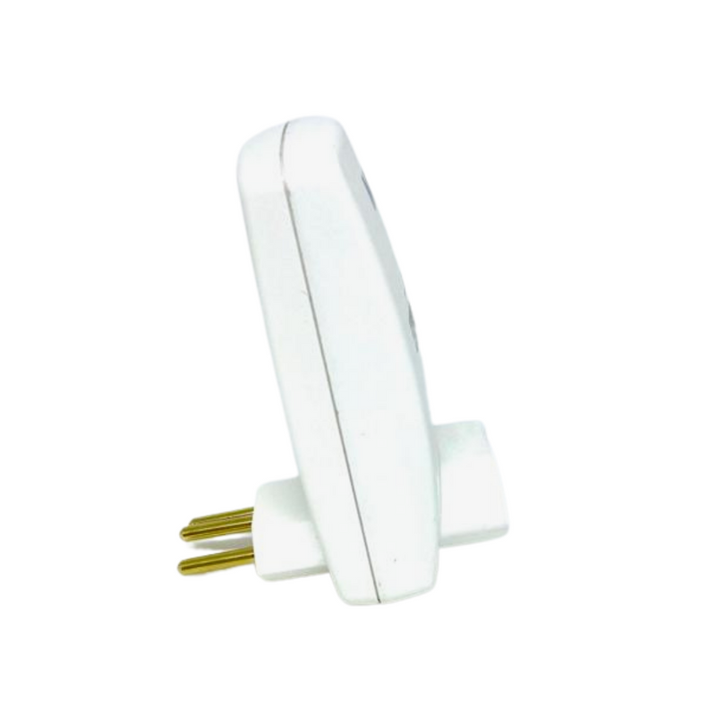 Adaptador Com Tomada 10A 2P+T e 2 USB Margirius